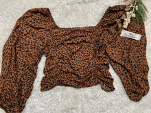 Load image into Gallery viewer, Evelyn Long Sleeve Leopard Print
